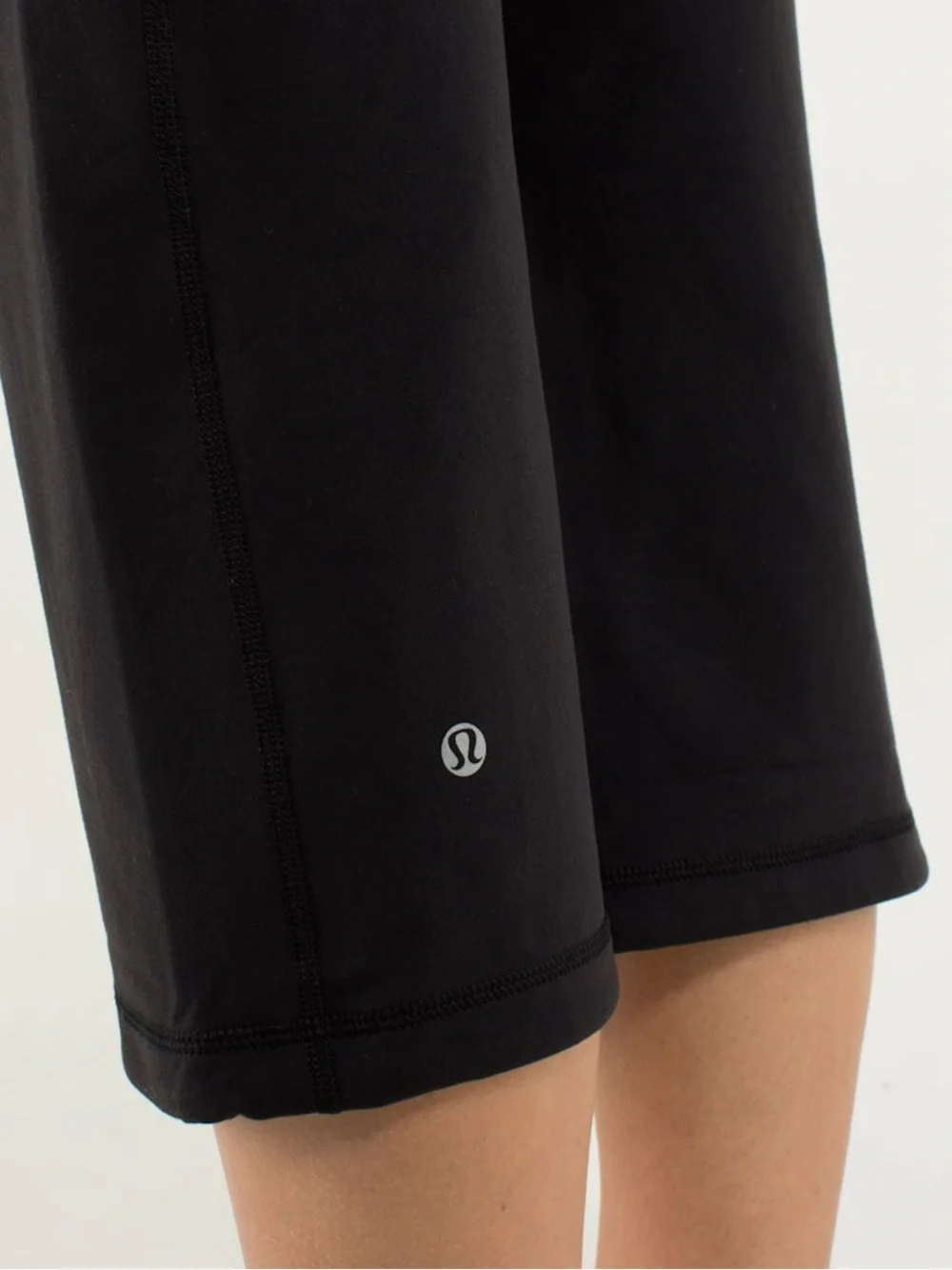 Lululemon Dharana Crop Yoga Pants
